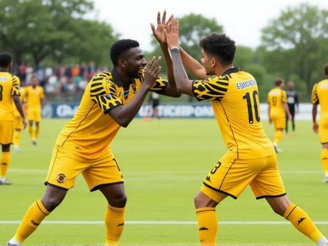 Kaizer Chiefs Stun Orlando Pirates 2-1 In Dramatic Soweto Derby